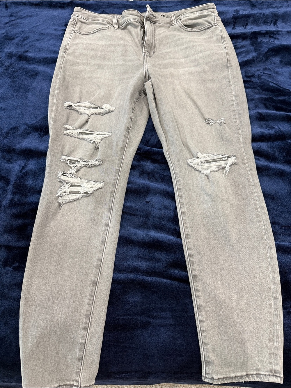 American Eagle Outfitters Light Gray Distressed Straight Leg Jeans